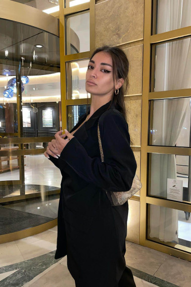 Yvonne, Russian escort who offers 69 in Florence (Florencia)